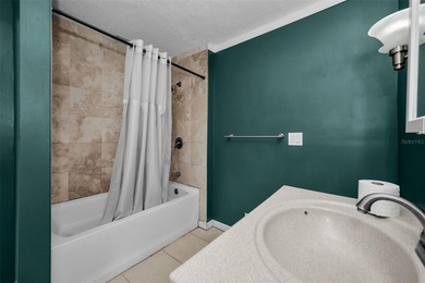 One or more photo(s) has been virtually staged. Enter this - photo 15