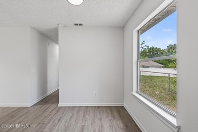 Charming 2-bedroom, 1-bath home in the heart of Jacksonville - photo 29