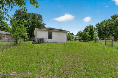 Charming 2-bedroom, 1-bath home in the heart of Jacksonville - photo 49