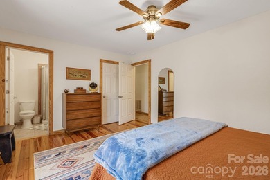 Meticulously maintained and full of charm, this 2 bed, 2 bath - photo 17
