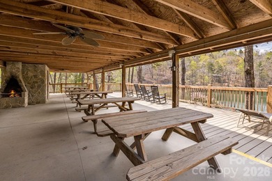 Meticulously maintained and full of charm, this 2 bed, 2 bath - photo 34