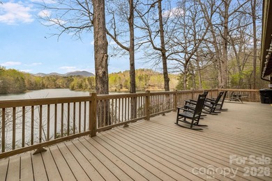 Meticulously maintained and full of charm, this 2 bed, 2 bath - photo 37
