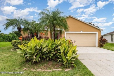 Stunning Pool Home with Beautiful Finishes! This gorgeous home - photo 2
