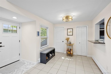 Welcome to 259 Woodlawn Avenue in the heart of St. James. This - photo 15