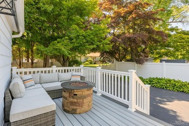 Welcome to 259 Woodlawn Avenue in the heart of St. James. This - photo 29