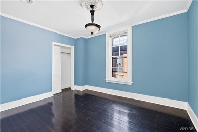 Welcome to 16 Allen St, where 19th-century architecture meets - photo 30