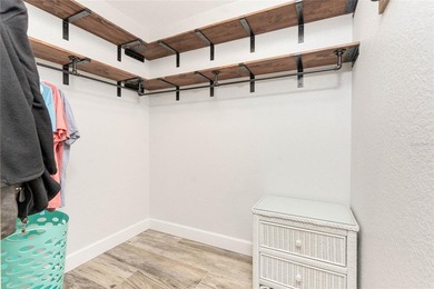 PRICED TO SELL! TURN-KEY, FULLY FURNISHED. IMPECCABLY REMODELED - photo 30