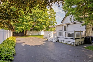 Welcome to 259 Woodlawn Avenue in the heart of St. James. This - photo 31