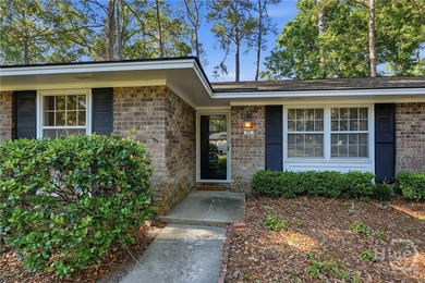 Nice 3 bedroom 2 bath ranch house located at the south end of - photo 3