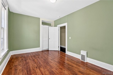 Welcome to 16 Allen St, where 19th-century architecture meets - photo 35