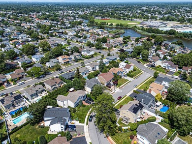Welcome Home To This Incredibly Designed One Of A Kind & - photo 38