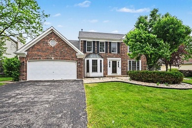 (private lake, pond, creek) Home For Sale in Lake Zurich Illinois