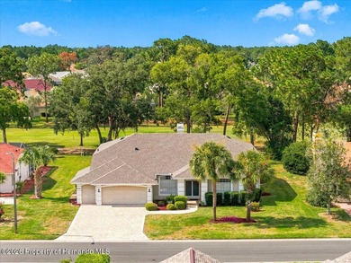 North Glen Lake Home For Sale in Weeki Wachee Florida