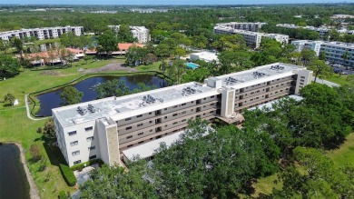 Lake Condo For Sale in St. Petersburg, Florida