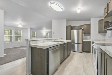 Welcome to this well-kept 3 bedroom, 2 bathroom manufactured - photo 9