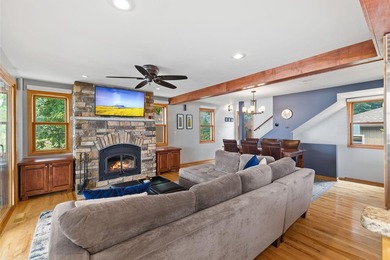 This is a rare opportunity for you to own a stunning, renovated - photo 17