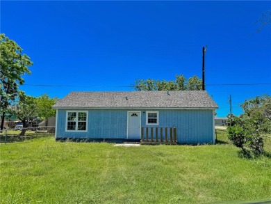 (private lake, pond, creek) Home Sale Pending in Rockport Texas