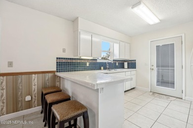 This charming, one-owner, Mandarin home has been lovingly - photo 11