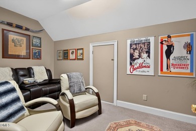 Welcome to this beautifully updated and meticulously maintained - photo 34