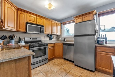 Welcome to your new home in the heart of Bayside, Queens! This - photo 5