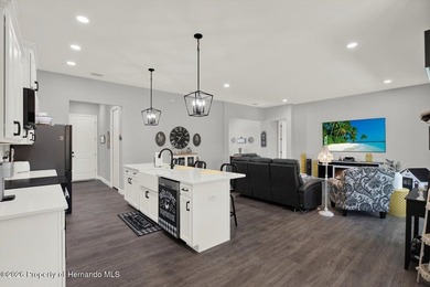 Experience luxury living in the gated GlenLakes Golf & Country - photo 6