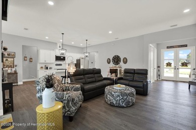 Experience luxury living in the gated GlenLakes Golf & Country - photo 10