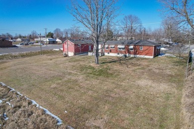 Attention investors and developers: this versatile 2.5-acre - photo 3
