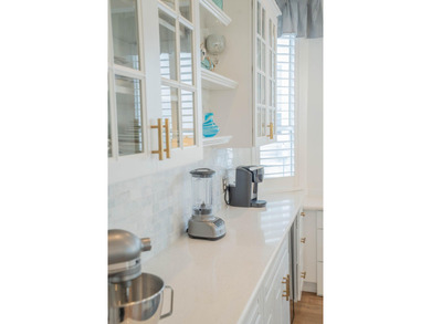 Located in a prestigious Blue Mountain Beach neighborhood with - photo 12
