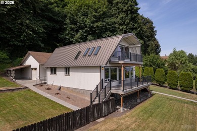 This is your change to own this immaculately maintained large - photo 2