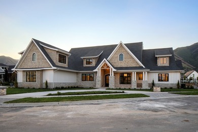 Welcome to 423 S 150 E in the heart of Mapleton! This beautiful - photo 1