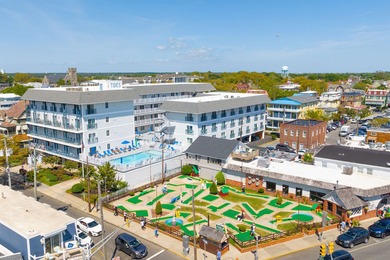 Here is your chance to own a top-floor condominium on Jackson