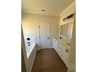 Brand-new 3-bedroom, 2-bath home offering 1,525 heated sqft in - photo 5