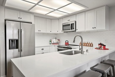 This beautiful townhome in The Villas of Almaden, is in one of - photo 12