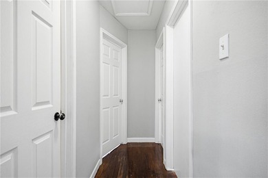 Beautiful, well maintained 4 bedroom 2 bath home ready for new - photo 13