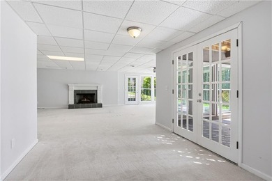 Enjoy stunning golf course views from this spacious home in the - photo 13