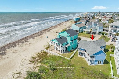 This inviting second-row beach house lives like a first-row - photo 3