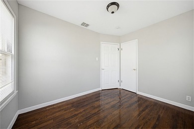 Beautiful, well maintained 4 bedroom 2 bath home ready for new - photo 15
