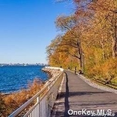 Investment delight ,good rental income $11,000 per mon rental - photo 15