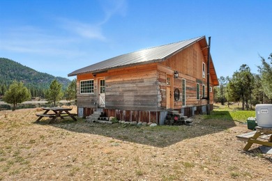 Discover your dream estate at the end of a private peninsula on - photo 16