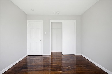 Beautiful, well maintained 4 bedroom 2 bath home ready for new - photo 17
