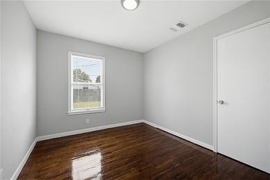 Beautiful, well maintained 4 bedroom 2 bath home ready for new - photo 19