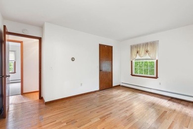 Adorable 3 Bedroom, 2.5 Bath Split-Level in South Road Estates - photo 19