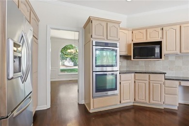 Enjoy stunning golf course views from this spacious home in the - photo 21