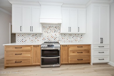 There's a reason Bienville Place remains one of Ocean Springs' - photo 21