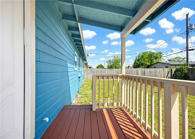 Beautiful, well maintained 4 bedroom 2 bath home ready for new - photo 23