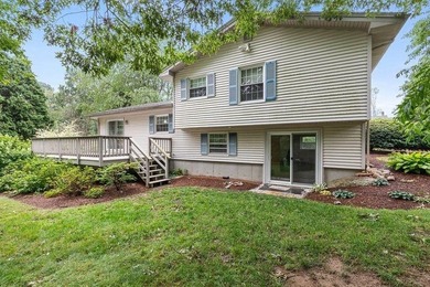 Adorable 3 Bedroom, 2.5 Bath Split-Level in South Road Estates - photo 29