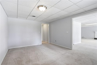 Enjoy stunning golf course views from this spacious home in the - photo 31