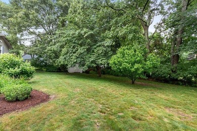 Adorable 3 Bedroom, 2.5 Bath Split-Level in South Road Estates - photo 32