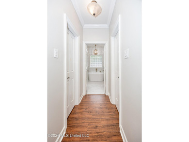 There's a reason Bienville Place remains one of Ocean Springs' - photo 39