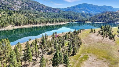 Discover your dream estate at the end of a private peninsula on - photo 42